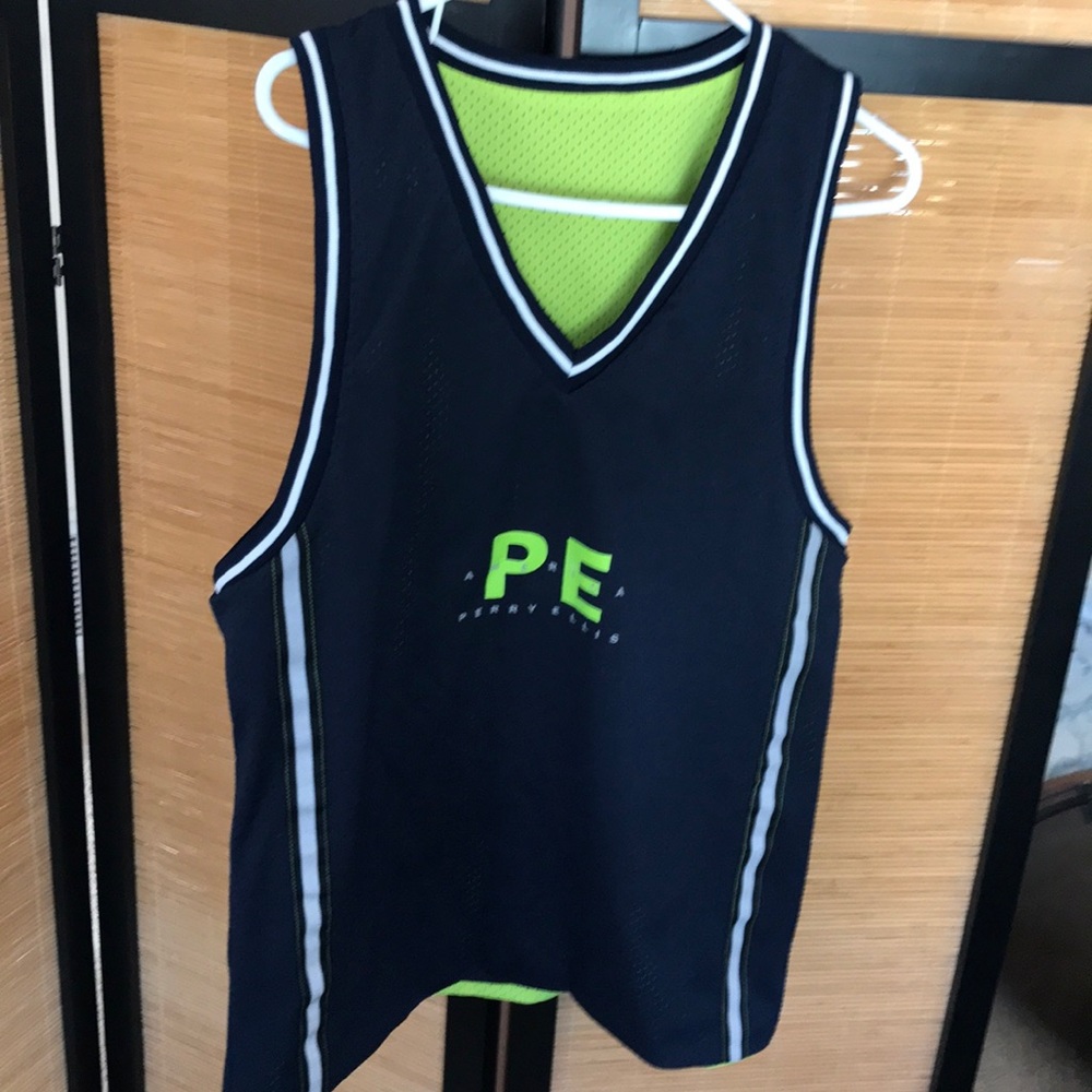 Perry Ellis reversible vneck mesh workout shirt